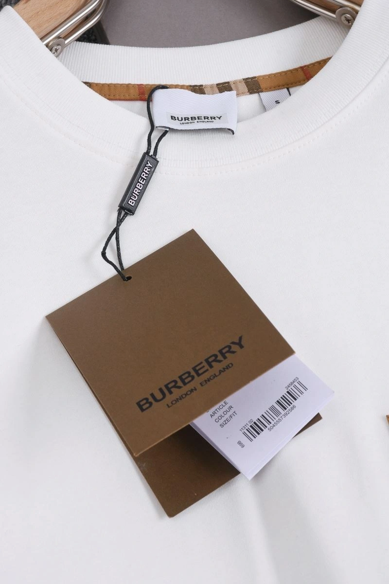 Burberry T-Shirts Neat 103330