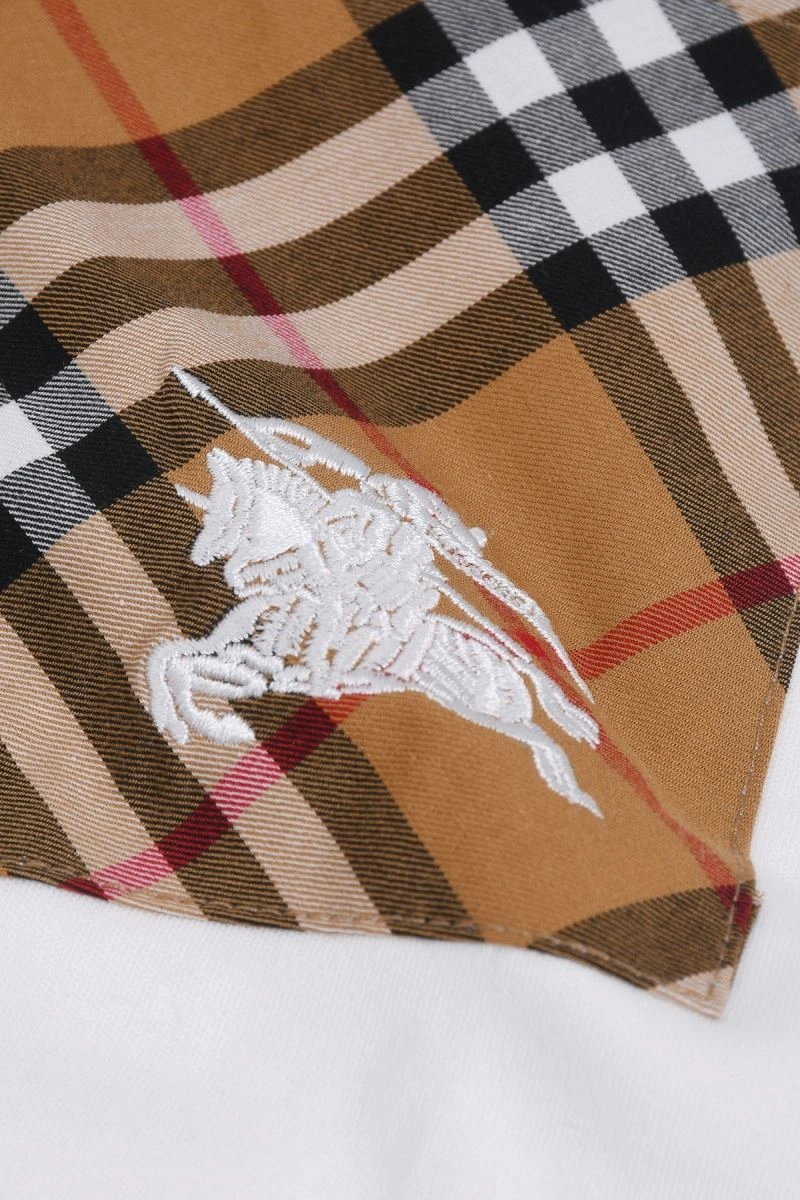 Burberry T-Shirts Neat 103330