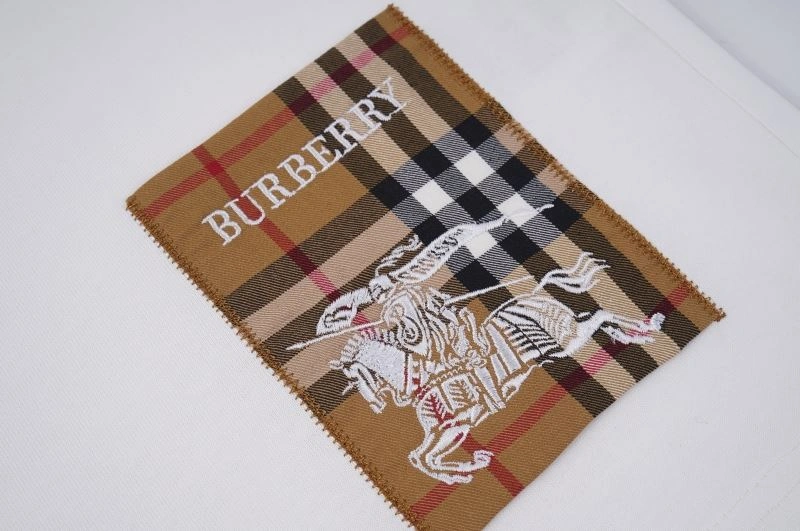 Burberry T-Shirts Chic 105800