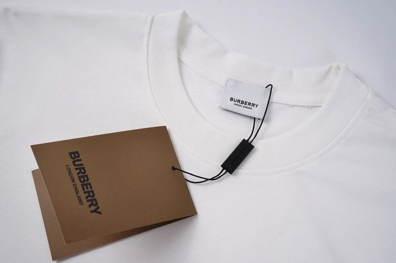 Burberry T-Shirts Chic 105800