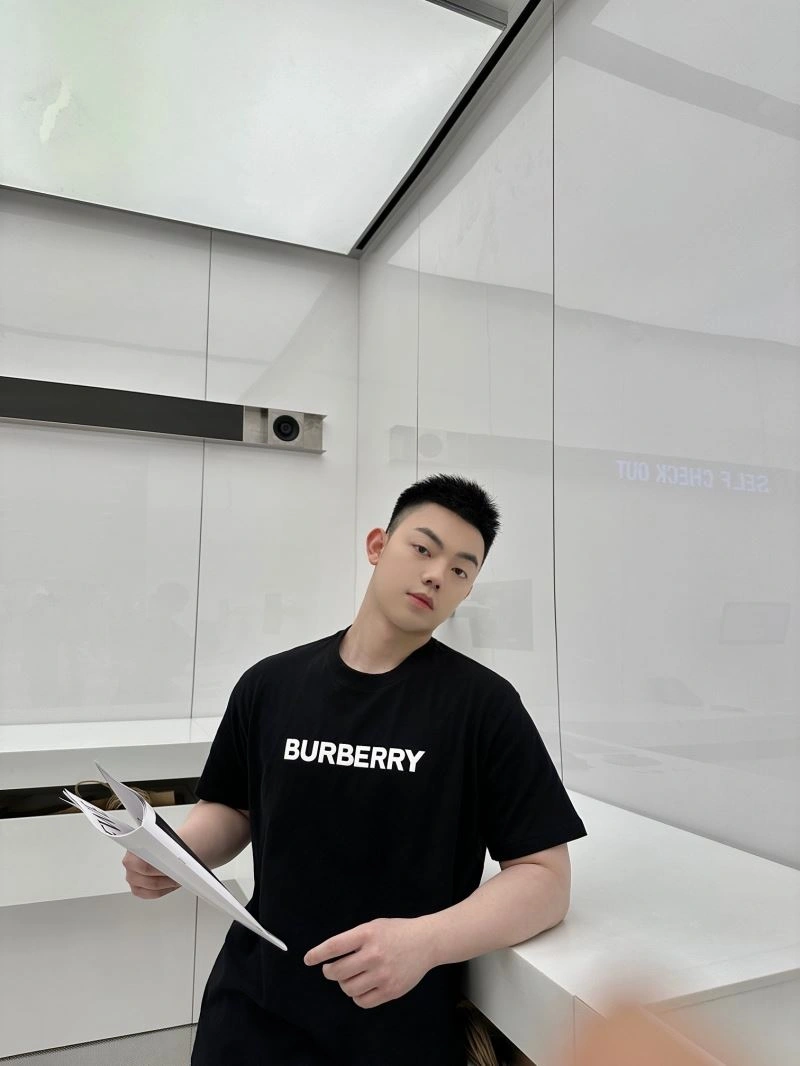 Burberry T-Shirts Resilient 102991