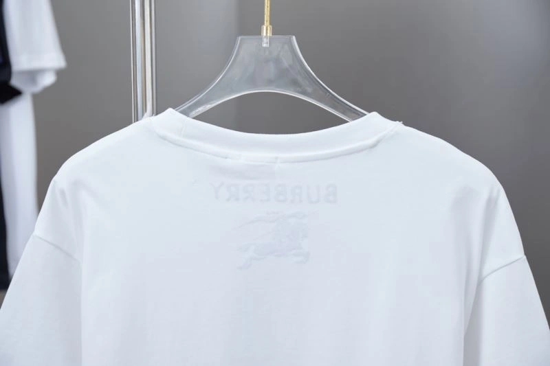ComfortFit Burberry T-Shirts 102976