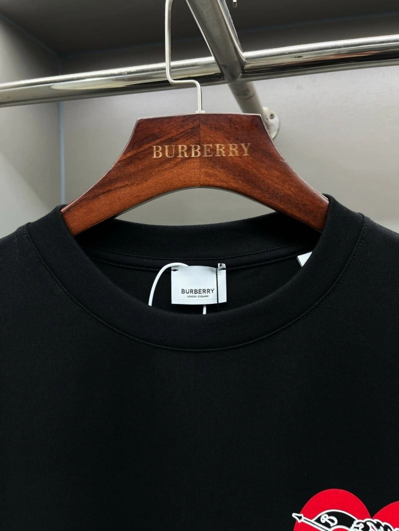 Compact Burberry T-Shirts 102986