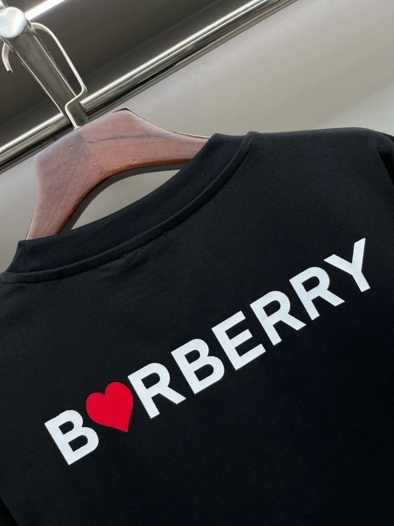 Compact Burberry T-Shirts 102986