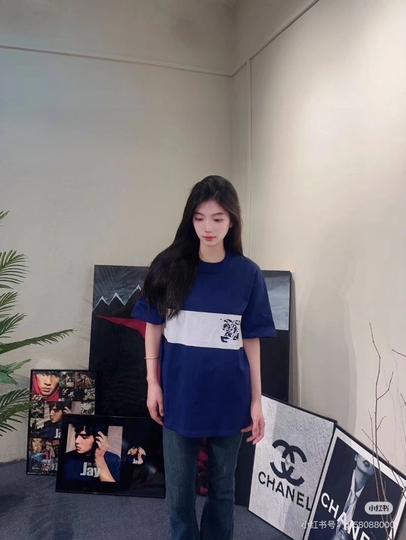 Sleek Burberry T-Shirts 102985