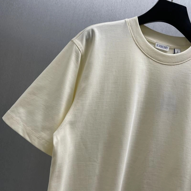 Sleek Burberry T-Shirts 102995