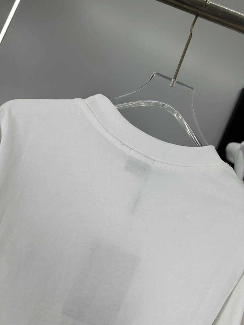 Burberry T-Shirts Elegant 102957