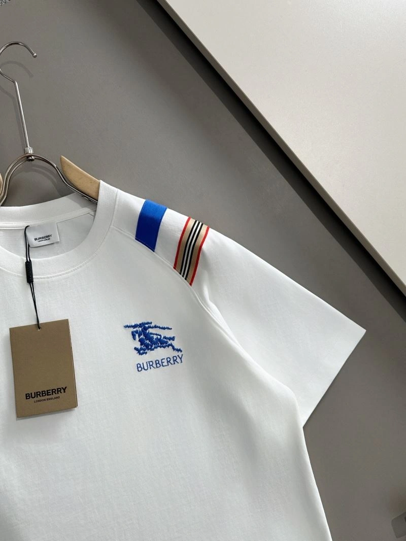 Burberry T-Shirts Comfortable 102924