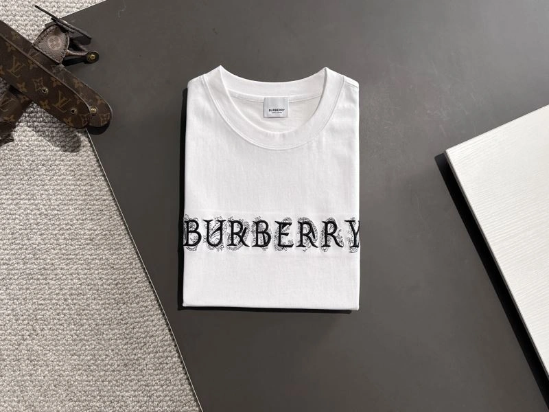 ComfortFit Burberry T-Shirts 102944