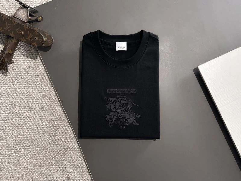 Lightweight Burberry T-Shirts 102936