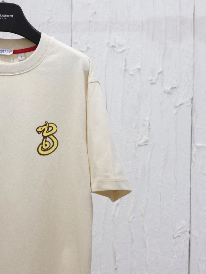 Youthful Burberry T-Shirts 102891