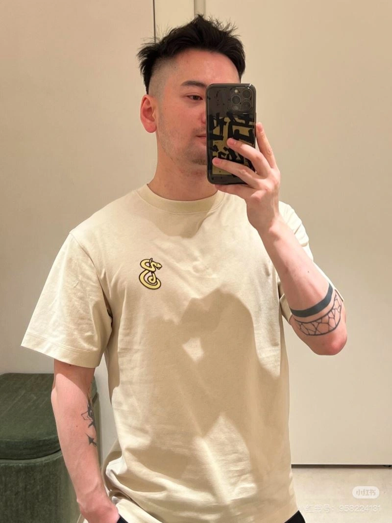 Youthful Burberry T-Shirts 102891