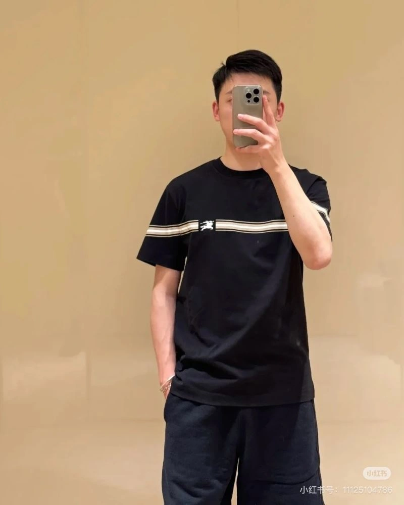 Refined Burberry T-Shirts 102888