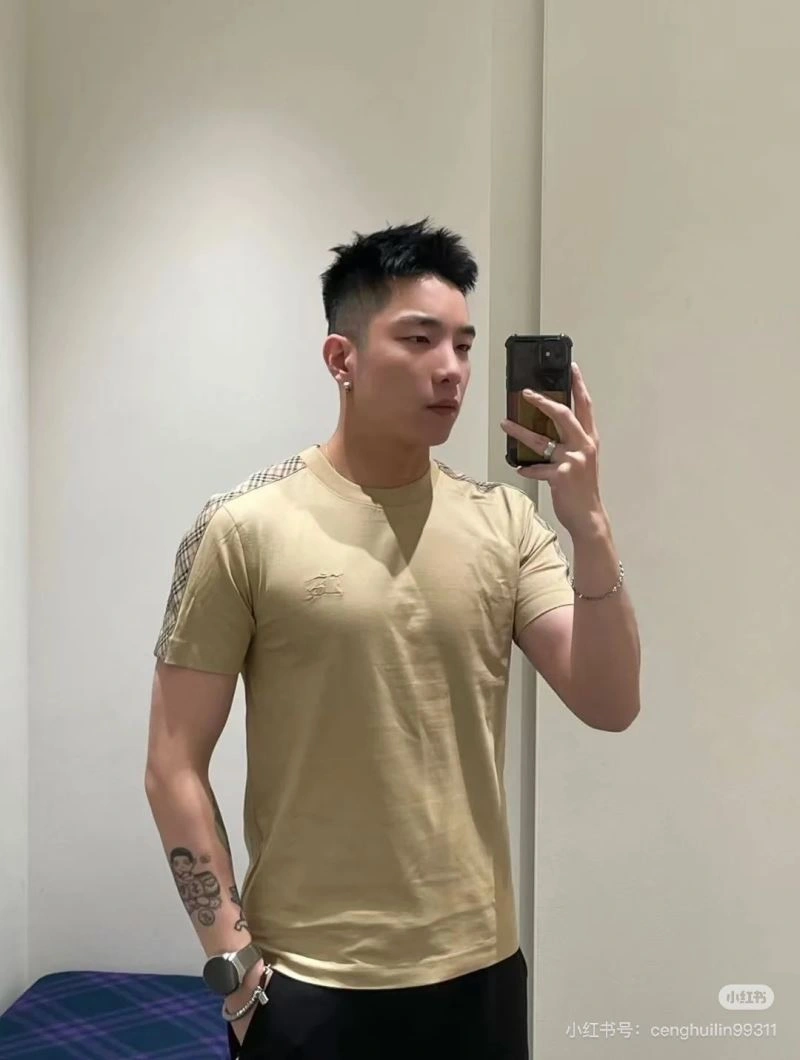Burberry T-Shirts Efficient 102905