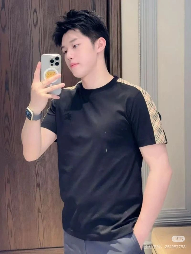 Burberry T-Shirts Efficient 102905