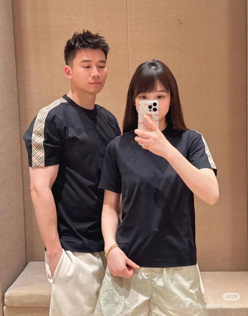 Burberry T-Shirts Efficient 102905
