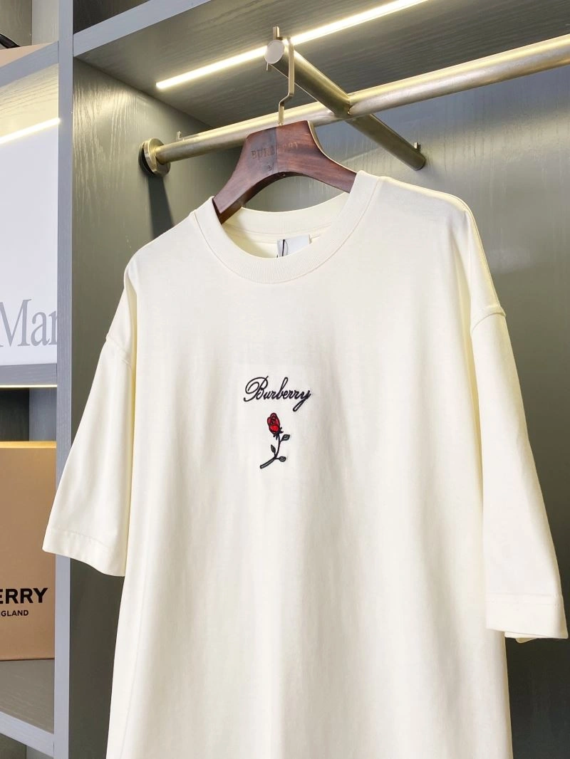 Burberry T-Shirts Snug 105389