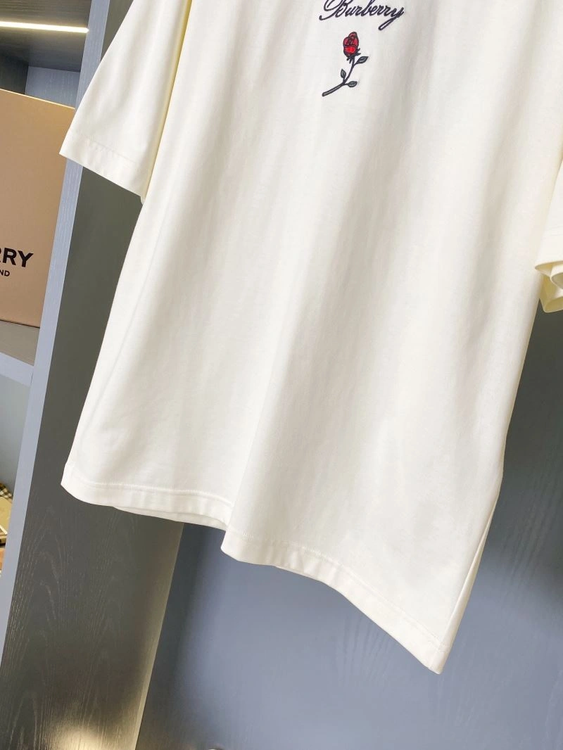 Burberry T-Shirts Snug 105389