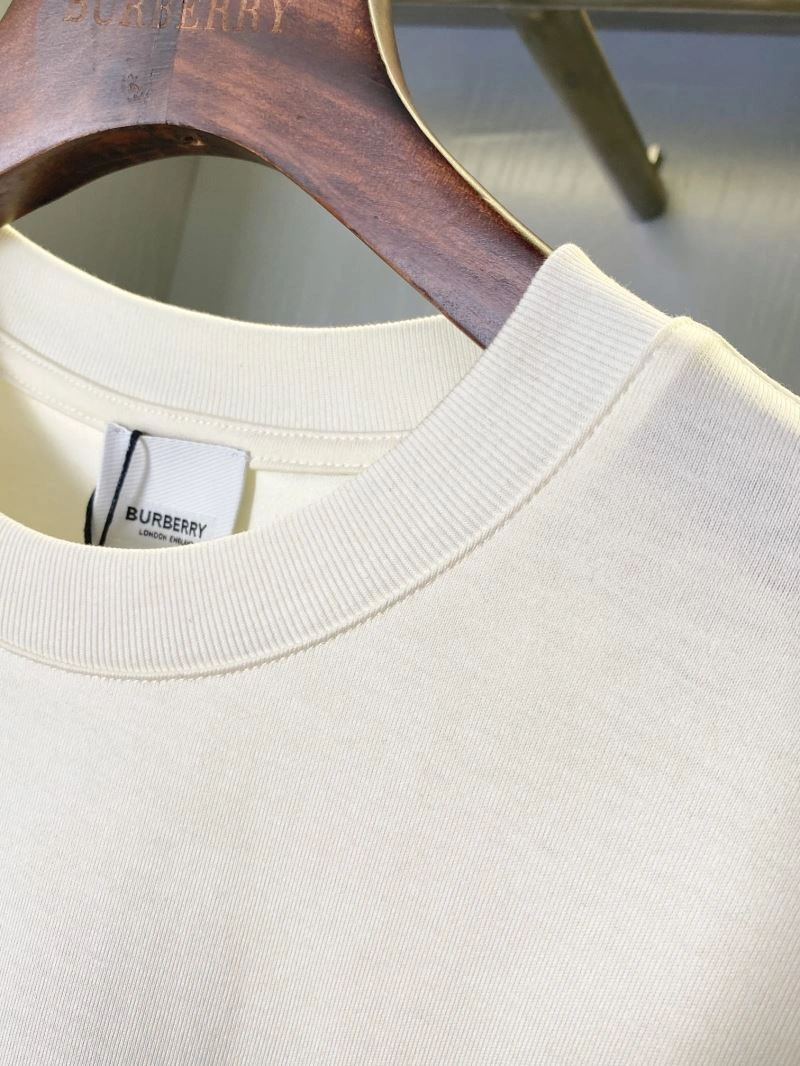 Burberry T-Shirts Snug 105389