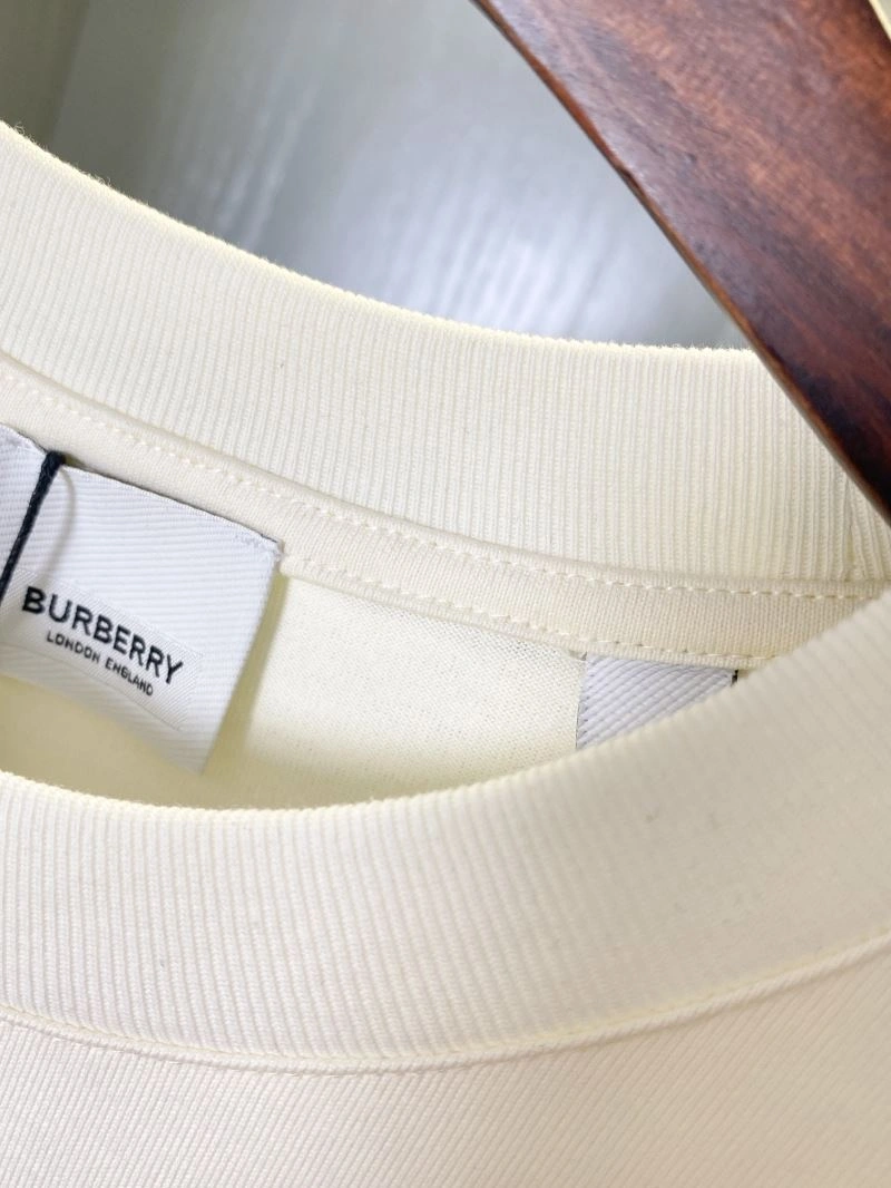 Burberry T-Shirts Snug 105389