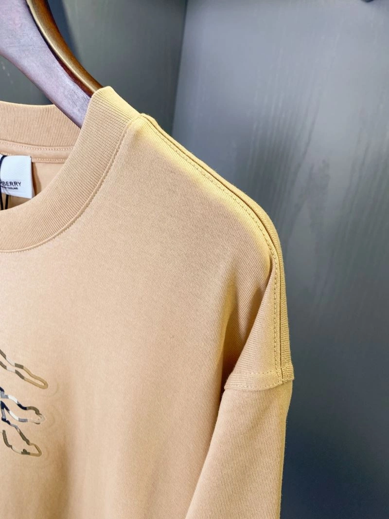 Burberry T-Shirts RelaxedFit 105341