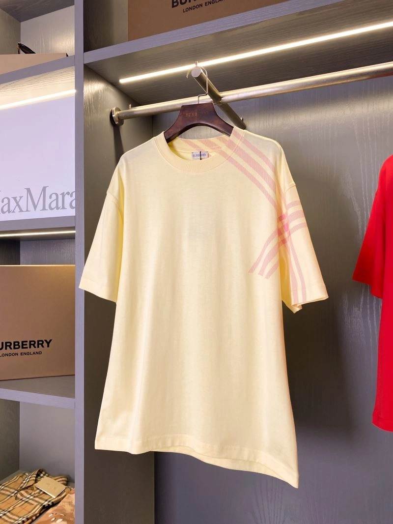 Burberry T-Shirts Casual 105346