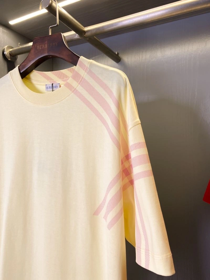 Burberry T-Shirts Casual 105346
