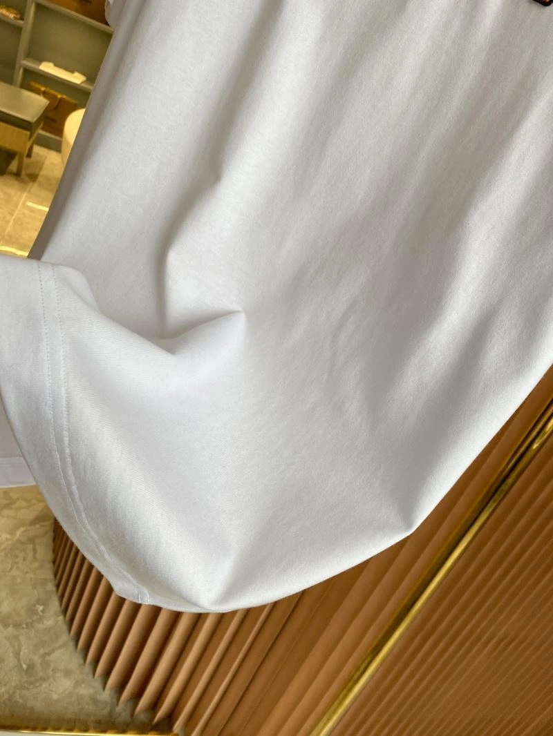 SunProtective Burberry T-Shirts 105275