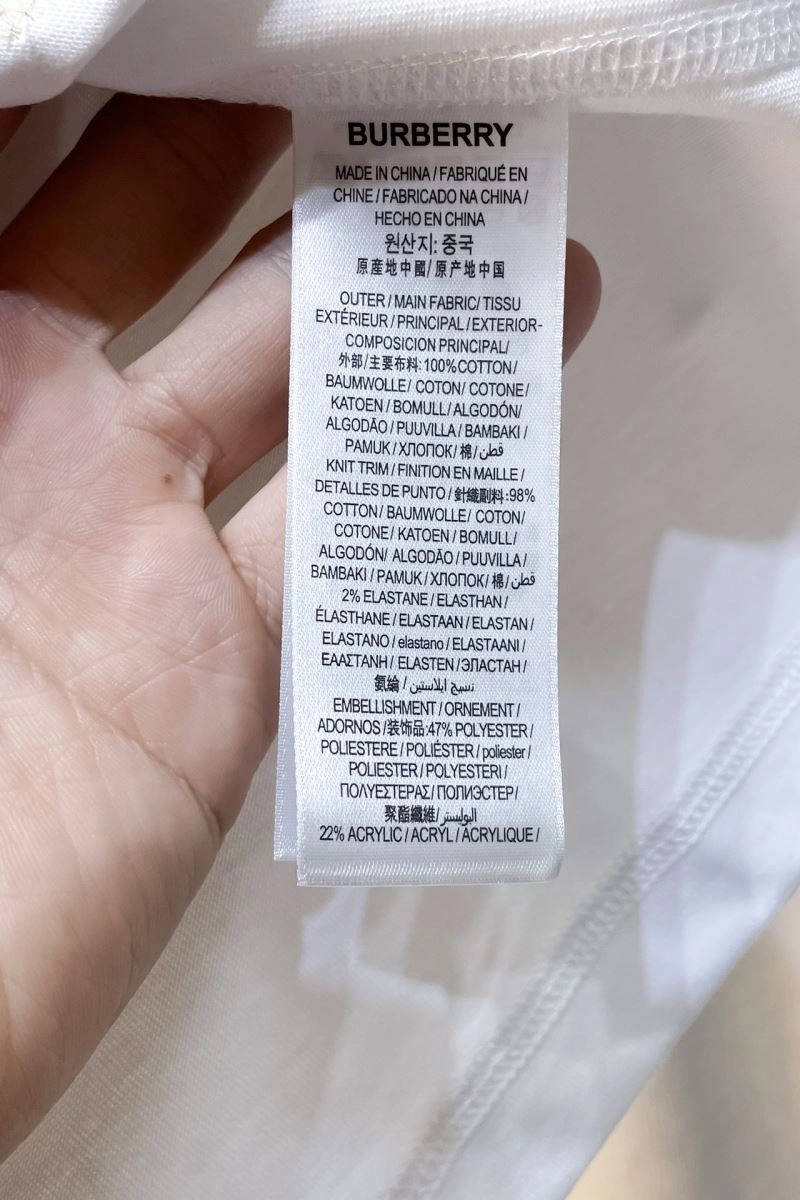 Versatile Burberry T-Shirts 105303