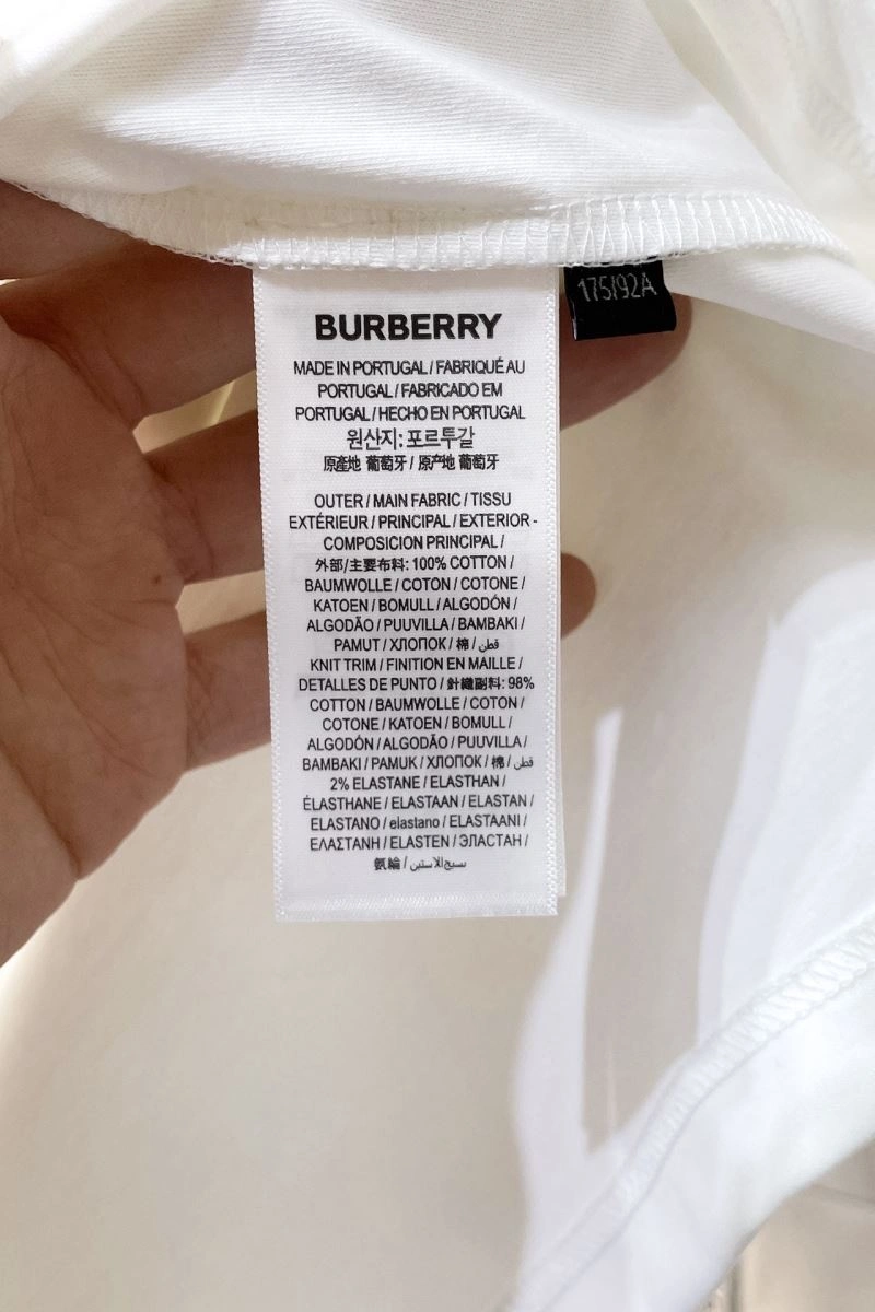 Burberry T-Shirts Lightweight 105250