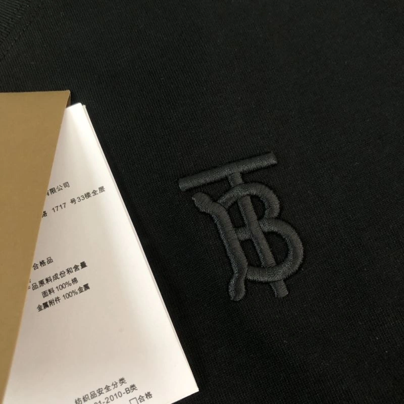 Sleek Burberry T-Shirts 105195