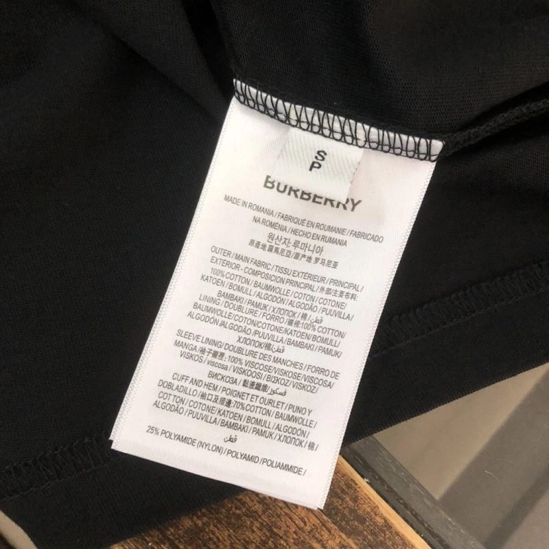 Burberry T-Shirts FlexibleFit 105190