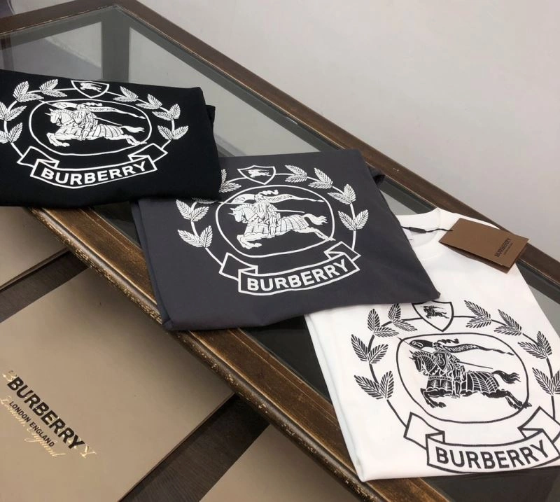 Sleek Burberry T-Shirts 105174