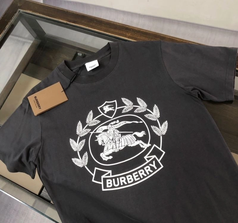 Sleek Burberry T-Shirts 105174
