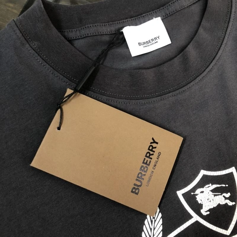 Sleek Burberry T-Shirts 105174