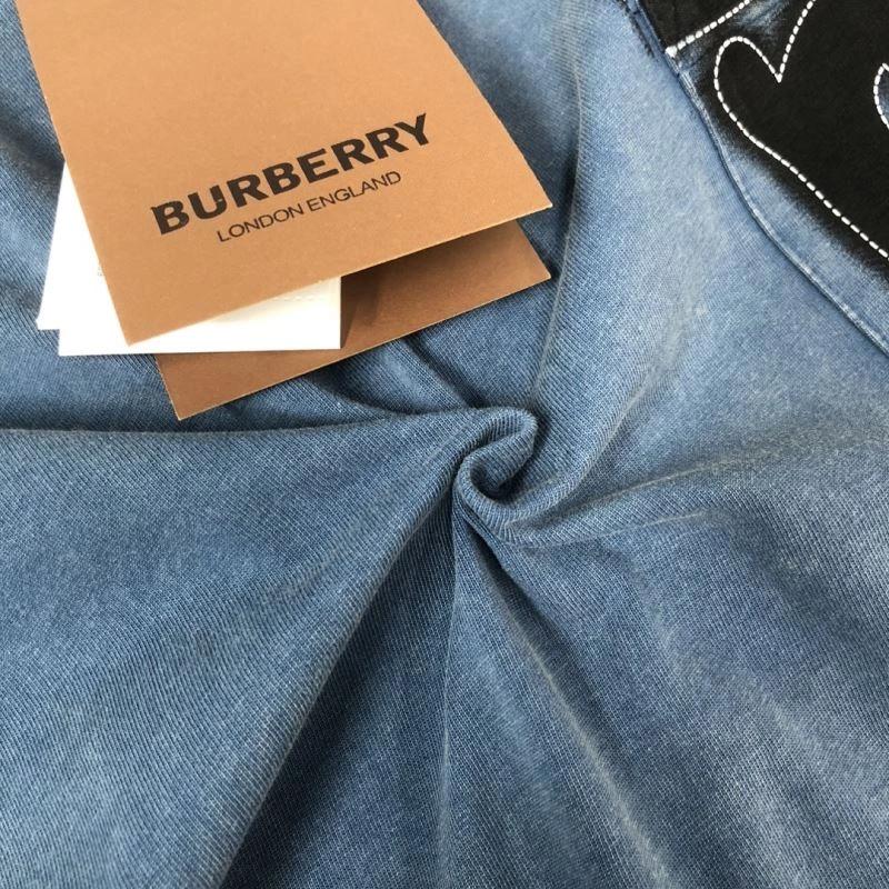 Burberry T-Shirts Functional 105179