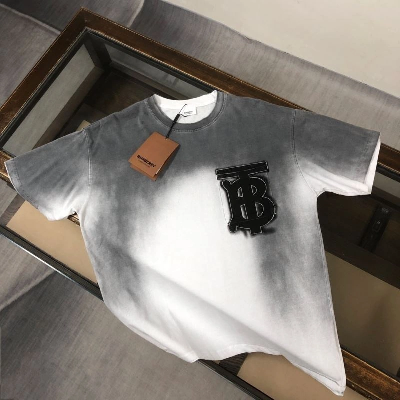 Sporty Burberry T-Shirts 105096