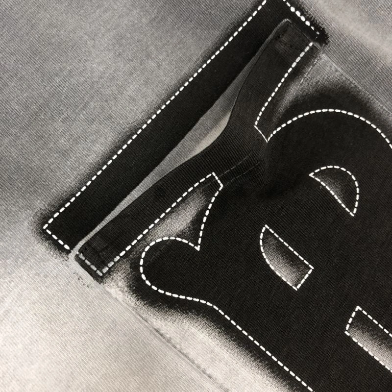Sporty Burberry T-Shirts 105096