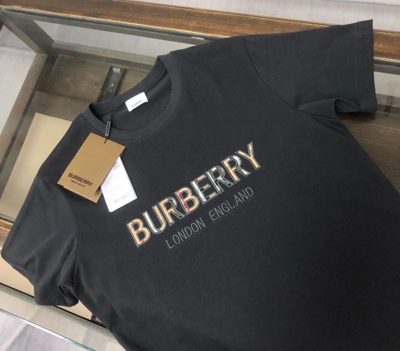 Elegant Burberry T-Shirts 105082