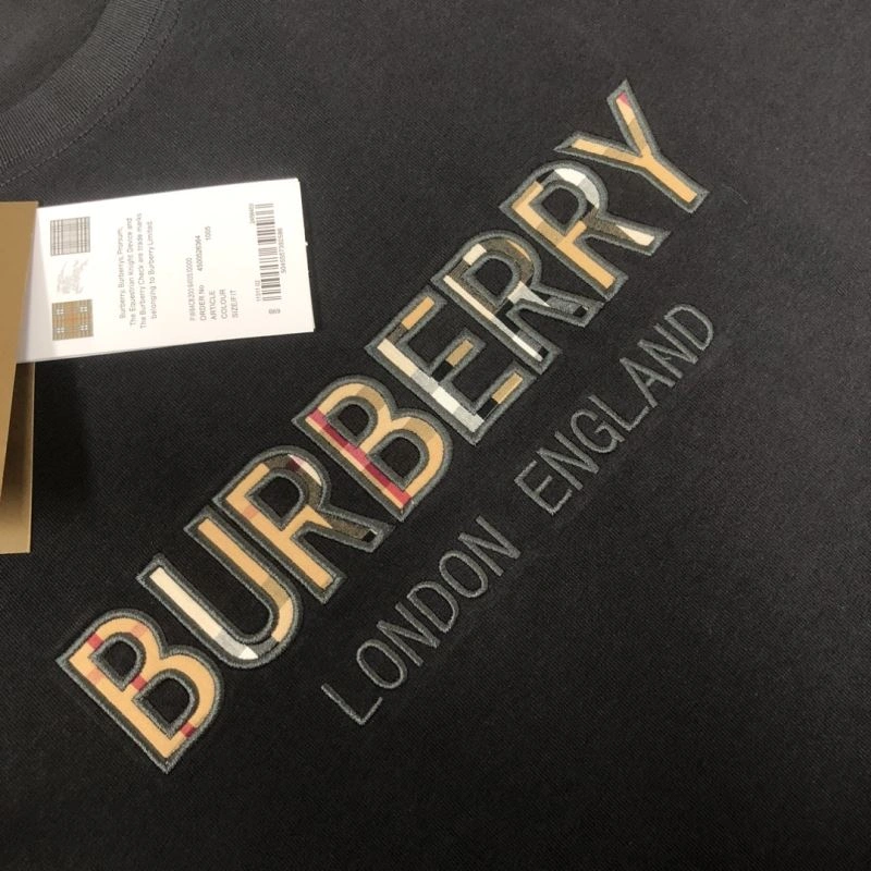 Elegant Burberry T-Shirts 105082