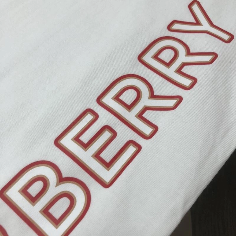Burberry T-Shirts EasyMatch 105055