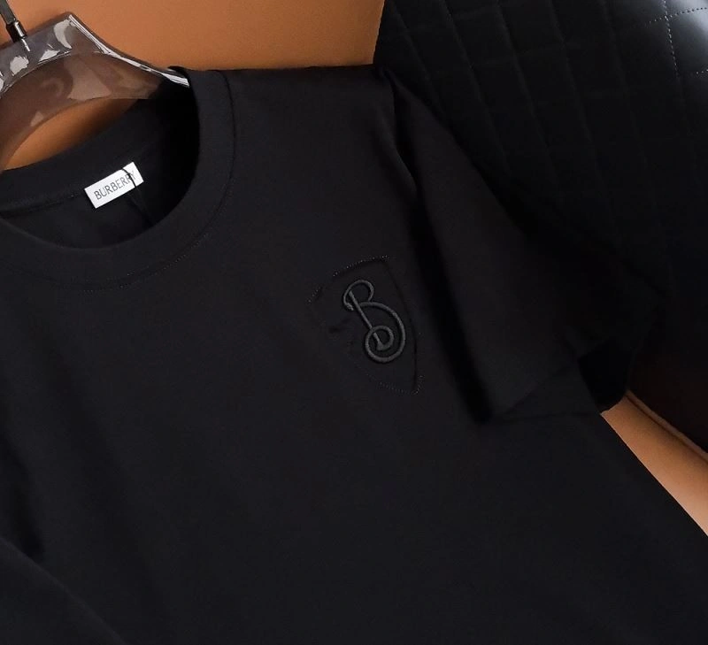 Effortless Burberry T-Shirts 105047