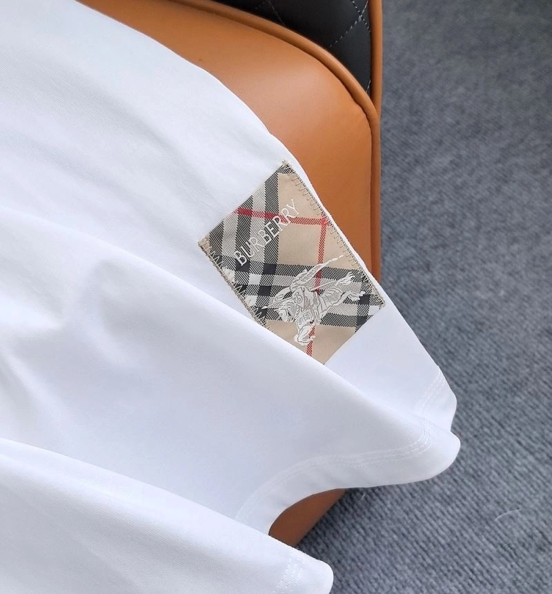 Burberry T-Shirts Sophisticated 105046