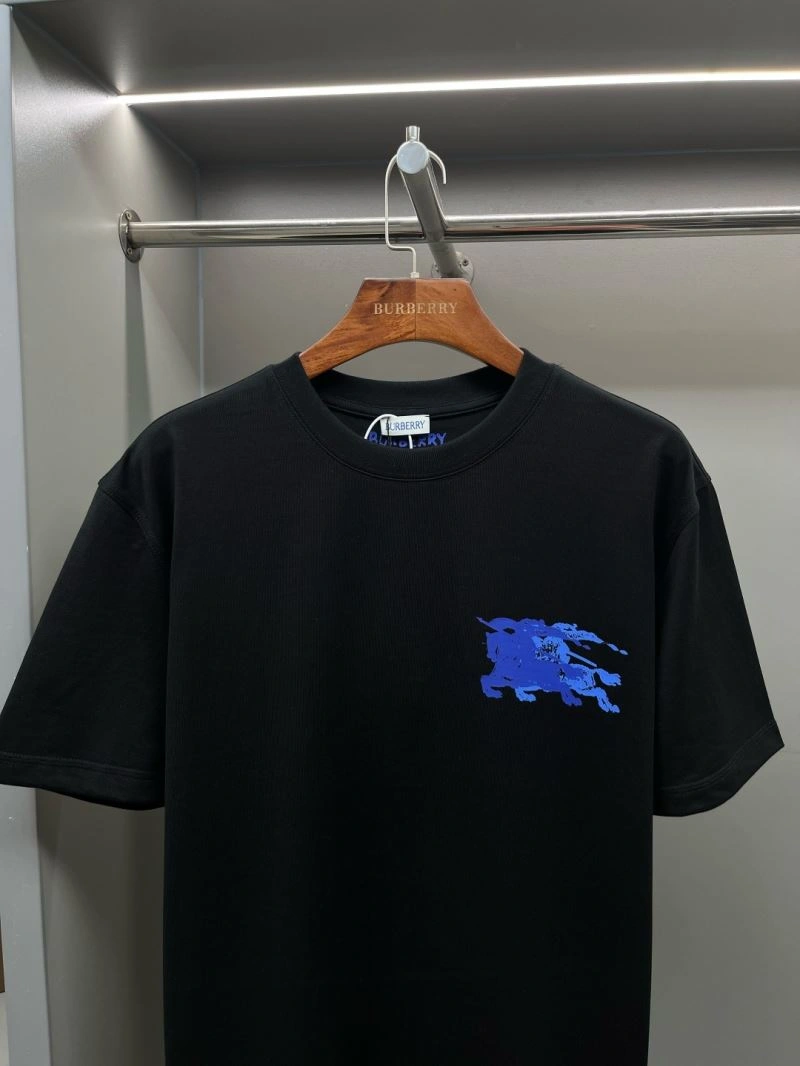 Burberry T-Shirts Lightweight 105044