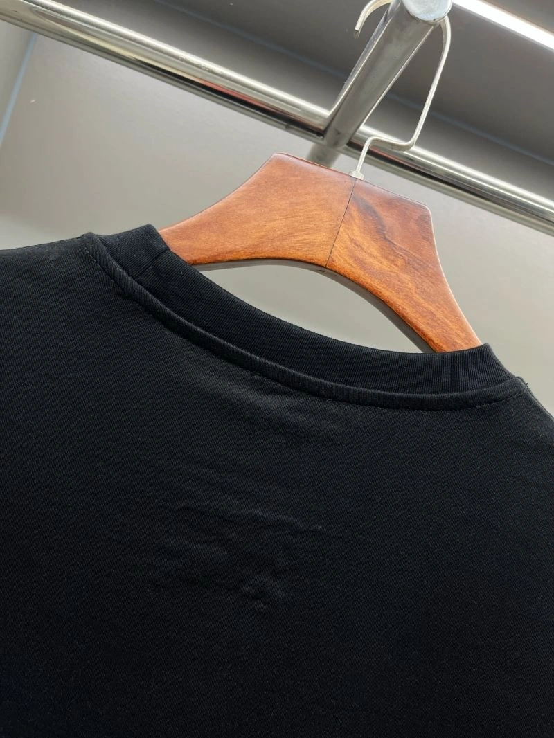 Burberry T-Shirts Lightweight 105044