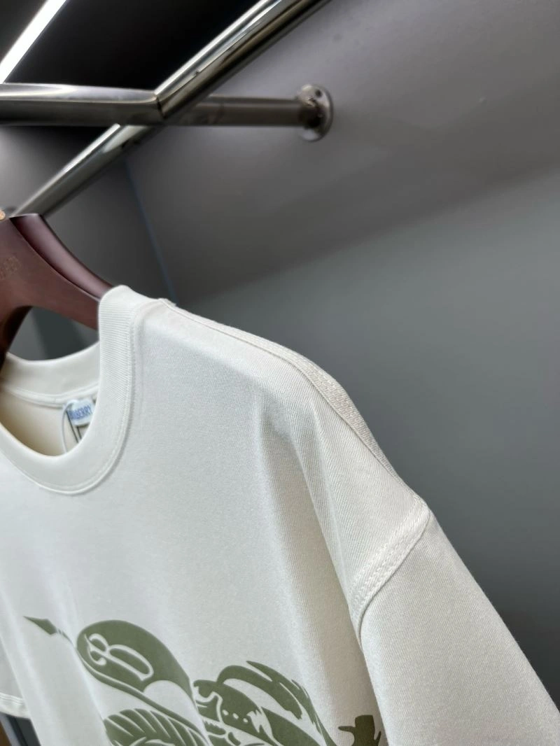 Stretchable Burberry T-Shirts 105039