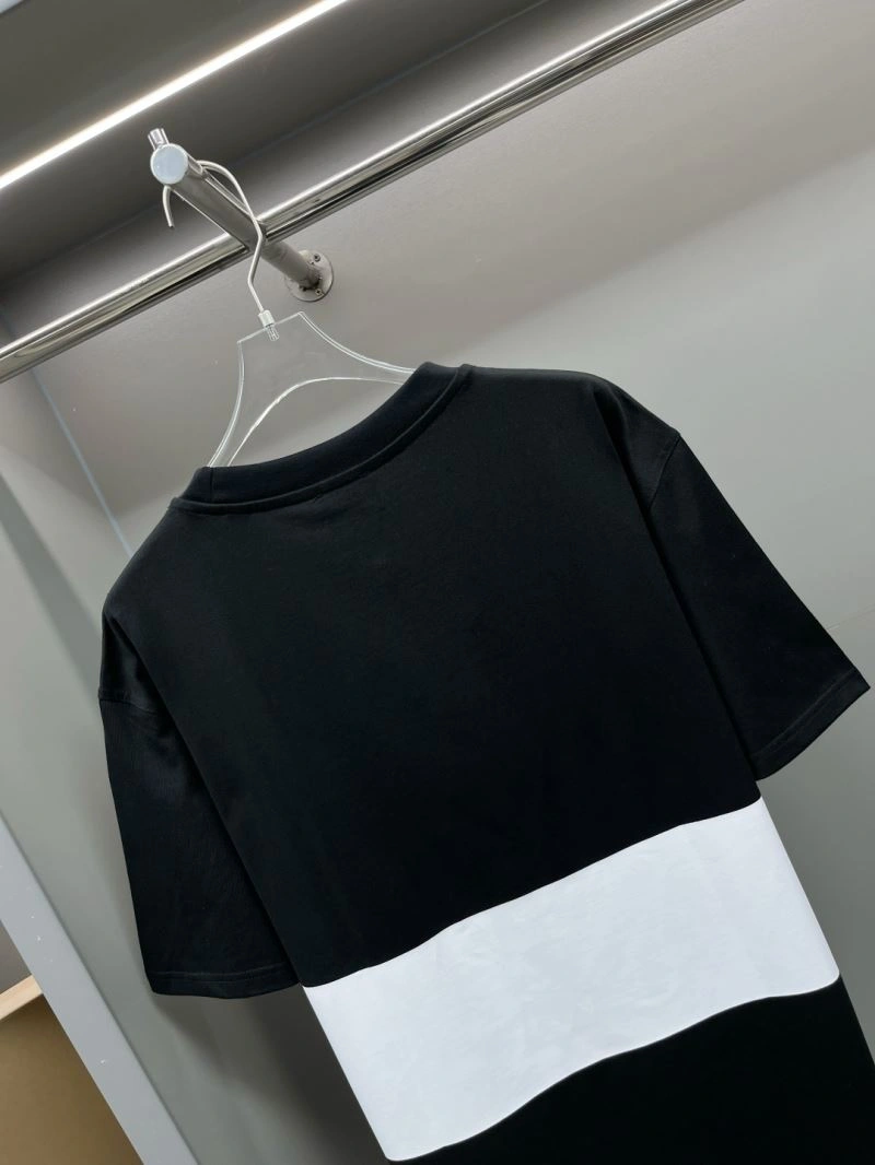 Lightweight Burberry T-Shirts 105034