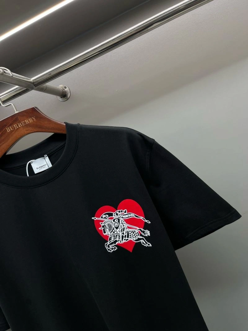 Burberry T-Shirts RelaxedFit 105064