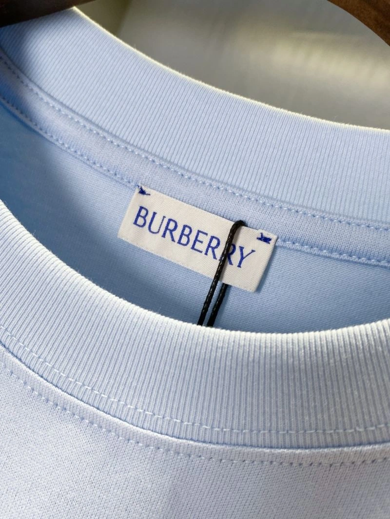 Compact Burberry T-Shirts 105022