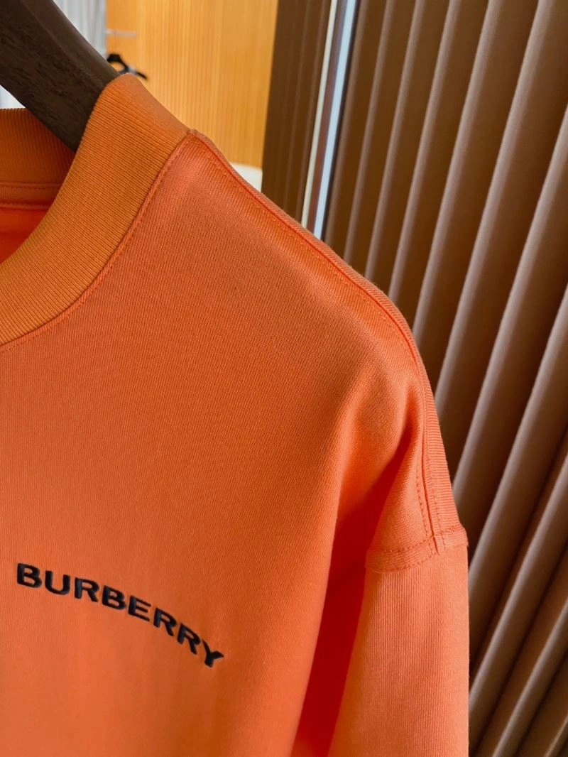 Sleek Burberry T-Shirts 105017